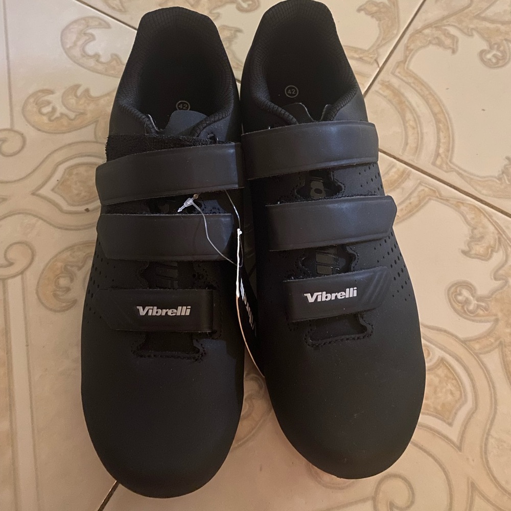 NEW Black Vibrelli Biking /Cycling shoes